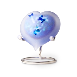 Glazen urn - Frosted medium heart blue met vlindertjes blauw - 0,05 Liter Glazen urn - Frosted medium heart blue met vlindertjes blauw - 0,05 Liter