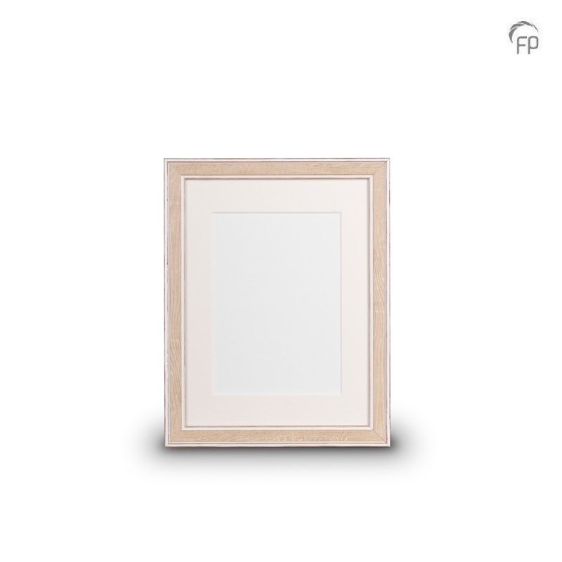 Houten urn - Fotolijst medium 18x24 cm crème Houten urn - Fotolijst medium 18x24 cm crème