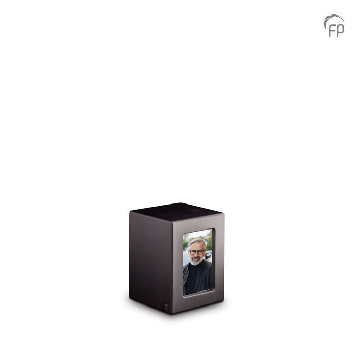 Houten urn - mini met gravure - 0,30 Liter Houten urn - mini met gravure - 0,30 Liter