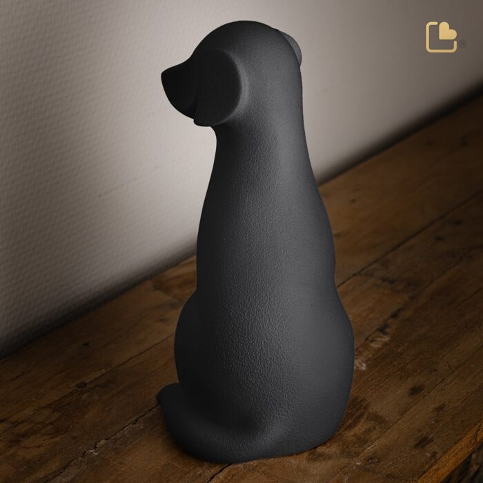 Porseleinen dierenurn - Hond Onyx - 1,21 Liter