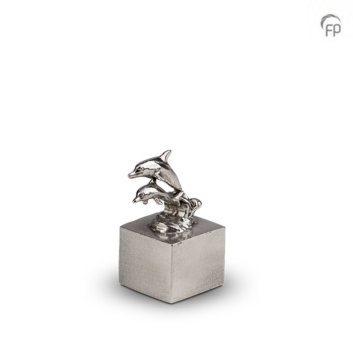 Urn - Tinnen asbeeld - Vrij om te spelen op de golven - zilver Urn - Tinnen asbeeld - Vrij om te spelen op de golven - zilver